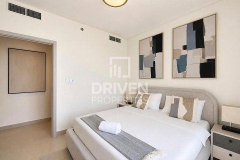 Квартира с 3 спальнями в EMAAR Beachfront, ОАЭ №191683 8