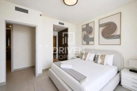 Квартира с 3 спальнями в EMAAR Beachfront, ОАЭ №191683 12