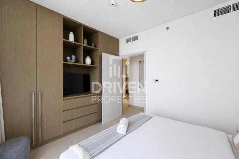 Квартира с 3 спальнями в EMAAR Beachfront, ОАЭ №191683 9