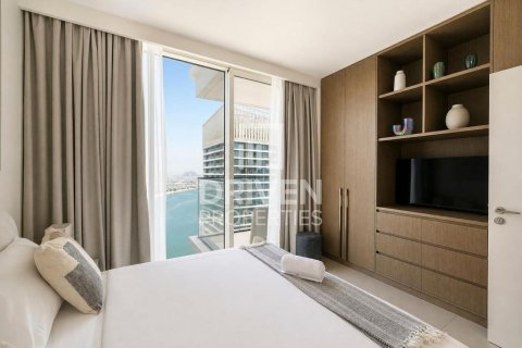 Квартира с 3 спальнями в EMAAR Beachfront, ОАЭ №191683 10