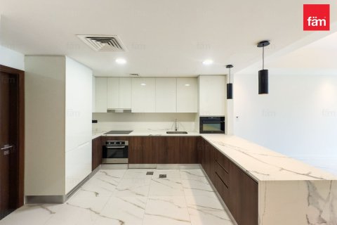 4 bedrooms Villa in Dubai, UAE No. 143678