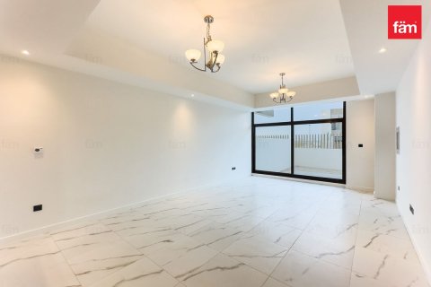 4 bedrooms Villa in Dubai, UAE No. 143678 3