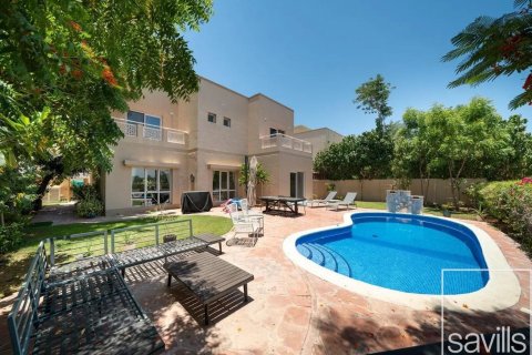 5 bedrooms Villa in Meadows, UAE No. 194576
