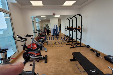 3 bedrooms Apartment in Dubai, UAE No. 7243 2