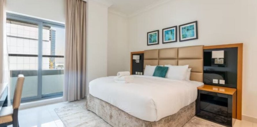 Apartment de 2 dormitorios en Capital Bay, UAE No. 148074