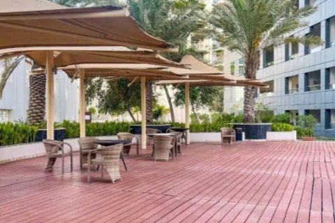 Apartment de 2 dormitorios en Capital Bay, UAE No. 148074 10