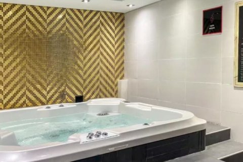 Apartment de 2 dormitorios en Capital Bay, UAE No. 148074 8