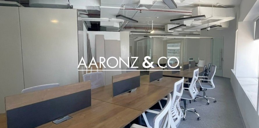 124m² Office in Business Bay, UAE No. 152666