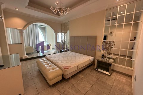 4 bedrooms Penthouse in Doha, Qatar No. 58114 7