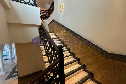 4 bedrooms Penthouse in Doha, Qatar No. 58114 3