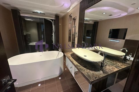 4 bedrooms Penthouse in Doha, Qatar No. 58114 15