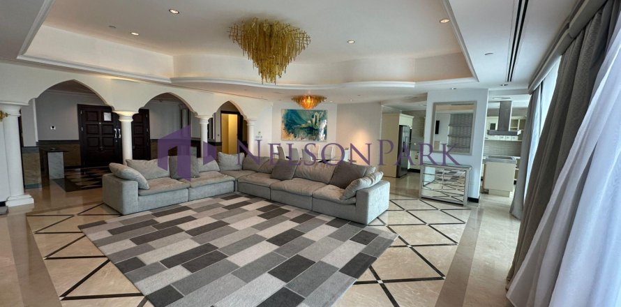 4 bedrooms Penthouse in Doha, Qatar No. 58114