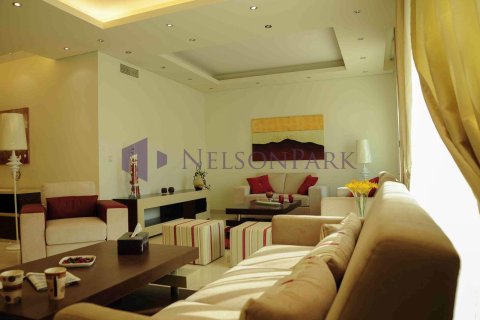4 bedrooms Villa in Doha, Qatar No. 58117 11