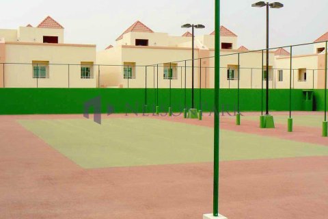 4 bedrooms Villa in Doha, Qatar No. 58117 5