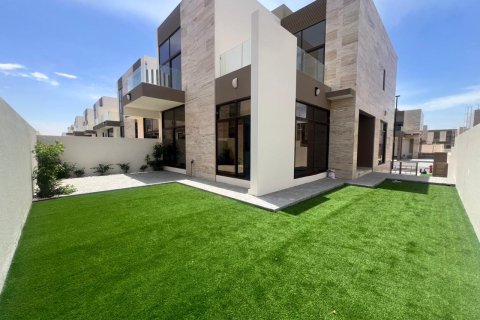 Villa de 4 dormitorios en District 11, UAE No. 167834 21