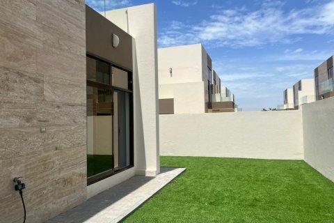 Villa de 4 dormitorios en District 11, UAE No. 167834 16