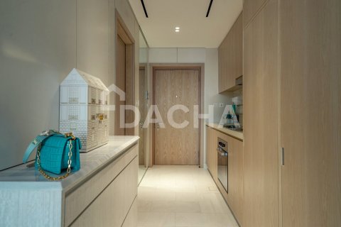 Квартира студия в The Palm Tower, ОАЭ №155821 3