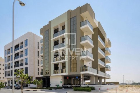 Edificio de 1592.36m² en Dubai Land, UAE No. 188632 6