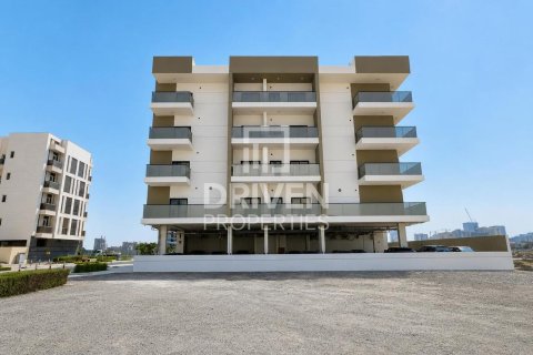 Edificio de 1592.36m² en Dubai Land, UAE No. 188632 8