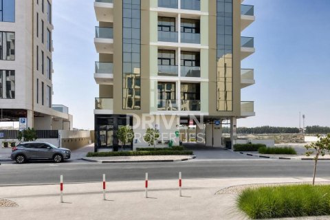 Edificio de 1592.36m² en Dubai Land, UAE No. 188632 3