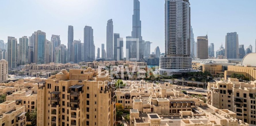 Apartment de 2 dormitorios en Burj Royale, UAE No. 193517