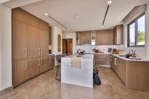 Villa de 5 dormitorios en Abu Dhabi, UAE No. 90994 21