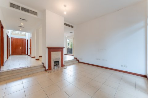 3 bedrooms Villa in Dubai, UAE No. 151166 27