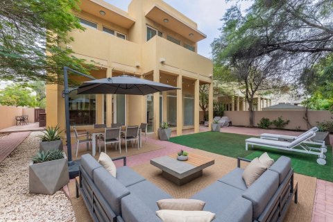 3 bedrooms Villa in Dubai, UAE No. 151166 4
