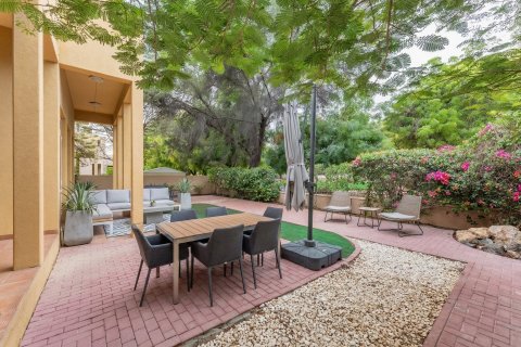 3 bedrooms Villa in Dubai, UAE No. 151166 6