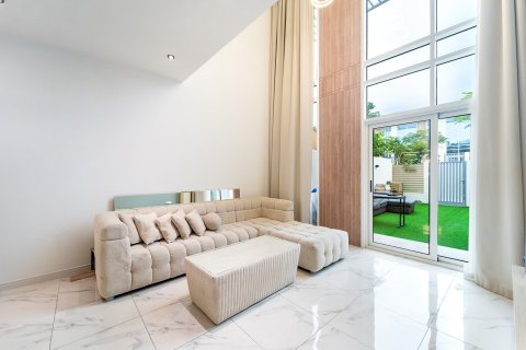 2 bedrooms Townhouse in Dubai, UAE No. 151162 18