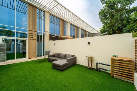 2 bedrooms Townhouse in Dubai, UAE No. 151162 6