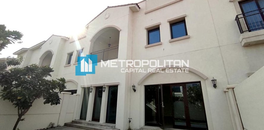 3 bedrooms Villa in Abu Dhabi, UAE No. 149770