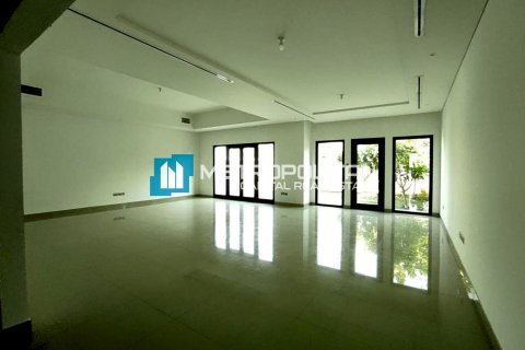 3 bedrooms Villa in Abu Dhabi, UAE No. 149770 10