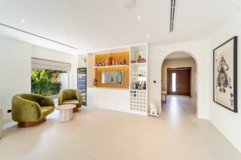 5 bedrooms Villa in Dubai, UAE No. 161055 13
