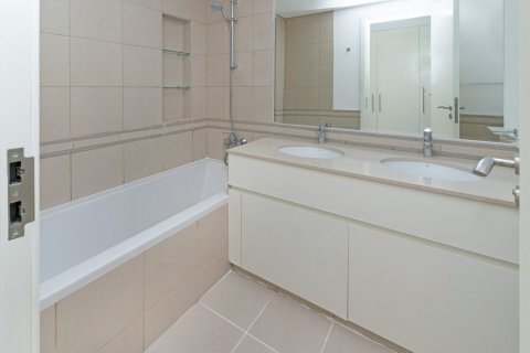 2 bedrooms Apartment in Town Square, UAE No. 166143 11