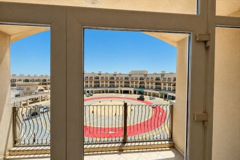 2 bedrooms Apartment in Mirdif, UAE No. 166149 6