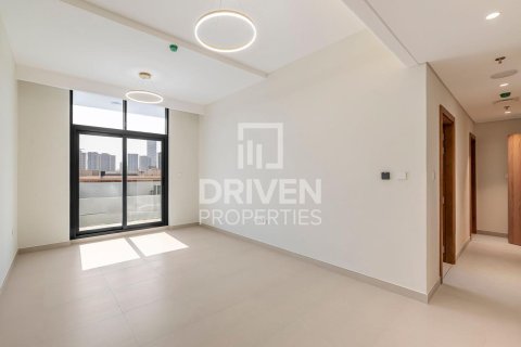 Edificio de 13311.89m² en District 12, UAE No. 190889 7
