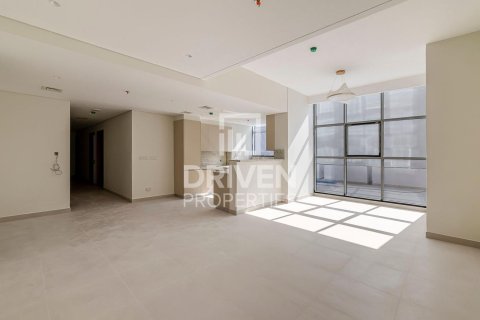 Edificio de 13311.89m² en District 12, UAE No. 190889 3