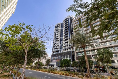 Edificio de 13311.89m² en District 12, UAE No. 190889 2
