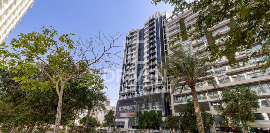 Edificio de 13311.9m² en District 12, UAE No. 190889