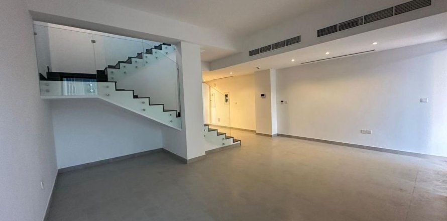Villa de 3 dormitorios en Dubai, UAE No. 162728