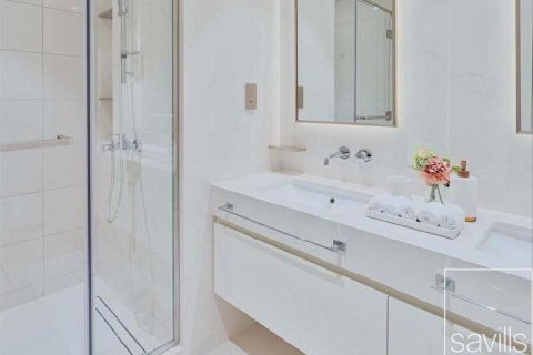 Appartement de 3 chambres à EMAAR Beachfront, UAE No. 209138 14