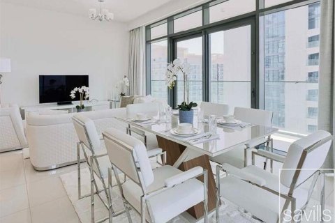 Appartement de 3 chambres à EMAAR Beachfront, UAE No. 209138 8