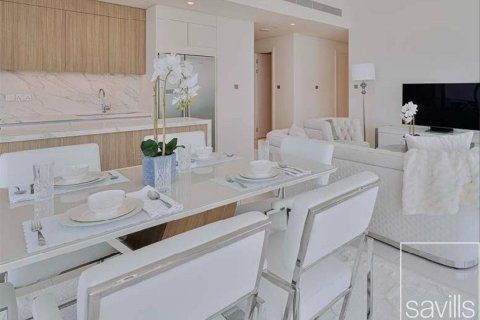 Appartement de 3 chambres à EMAAR Beachfront, UAE No. 209138 6