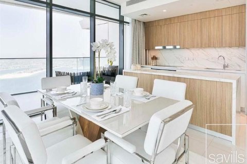 Appartement de 3 chambres à EMAAR Beachfront, UAE No. 209138 5