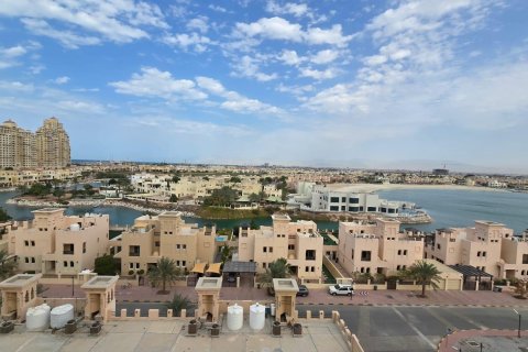 46m² Apartment in Al Hamra Village, UAE No. 172078 3