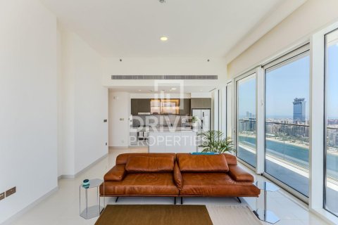 Appartement de 2 chambres à EMAAR Beachfront, UAE No. 200527 2