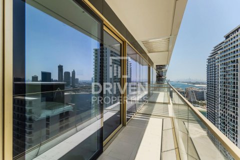 Appartement de 2 chambres à EMAAR Beachfront, UAE No. 200527 8