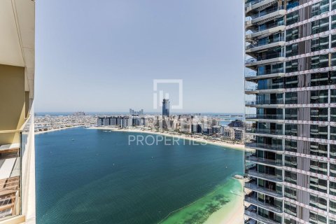 Appartement de 2 chambres à EMAAR Beachfront, UAE No. 200527 5