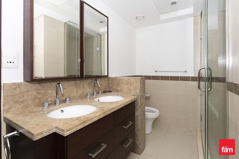 Квартира с 2 спальнями в Даунтаун Дубай (Даунтаун Бурдж Дубай), ОАЭ №141483 14